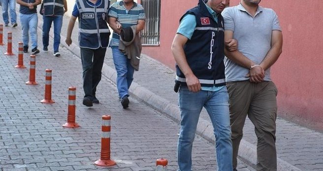 Adana`da kaçakçılık operasyonu! 5 kişi tutuklandı