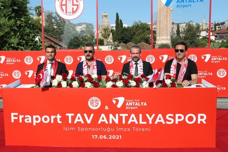 Antalyaspor ile Fraport TAV arasındaki isim sponsorluğu sözleşmesi uzatıldı