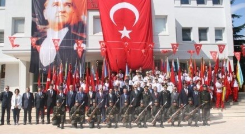 Atatürk?ün Trabzon?a gelişinin 92?inci yıldönümü törenle kutlandı