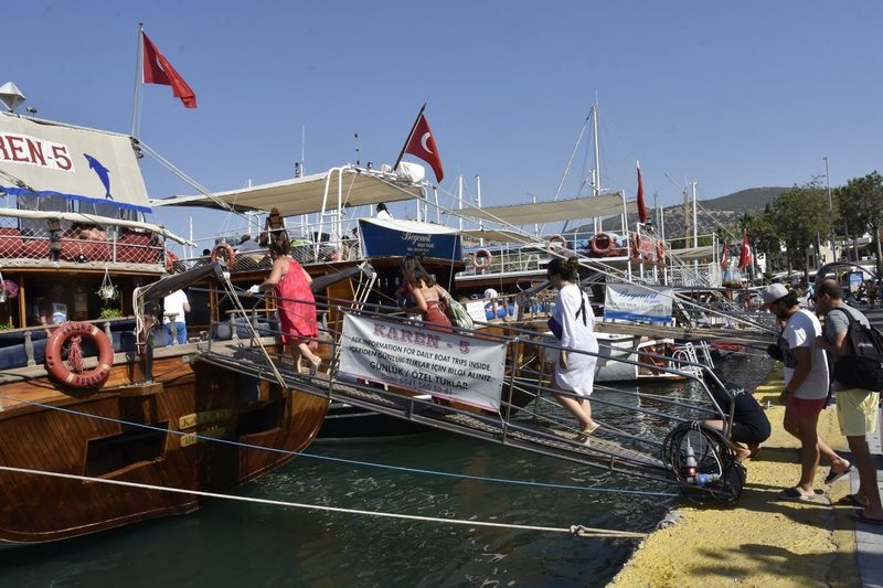 Bodrum`da günlük tekne turlarına talep arttı