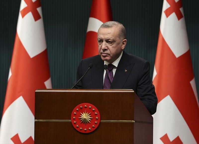 Cumhurbaşkanı Erdoğan`dan Ermenistan`a üçlü işbirliği mesajı: Türkiye olarak varız