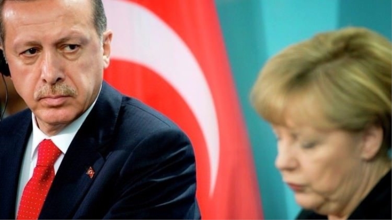 Erdoğan'ın Merkel'i kabulü başladı