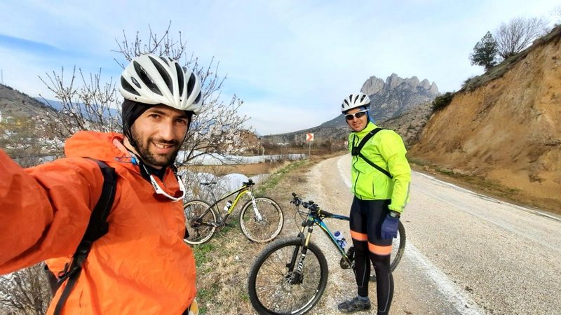 Eskişehirli millî bisikletçiler Antalya`da yarışacak