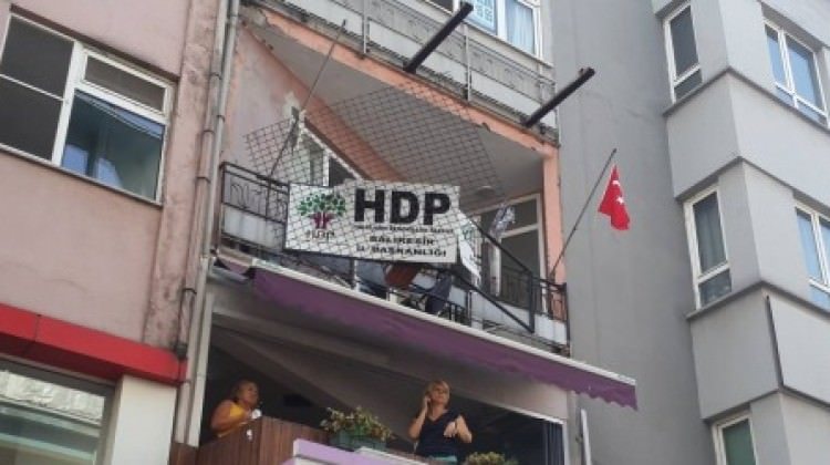 HDP binasına silahlı saldırı!