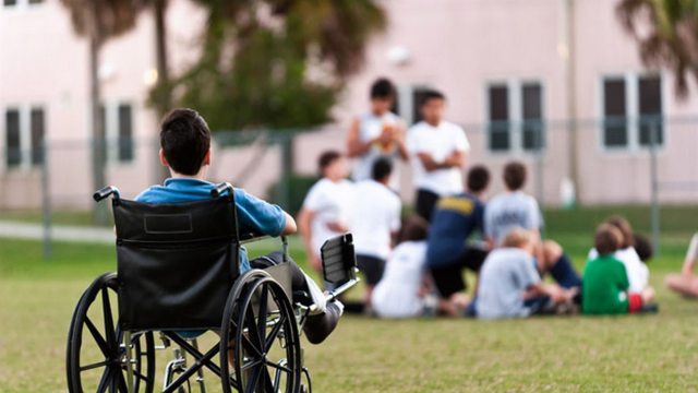 İhlas Eğitim Kurumları Öğrencilerinden Tekerlekli Sandalye Yardımı