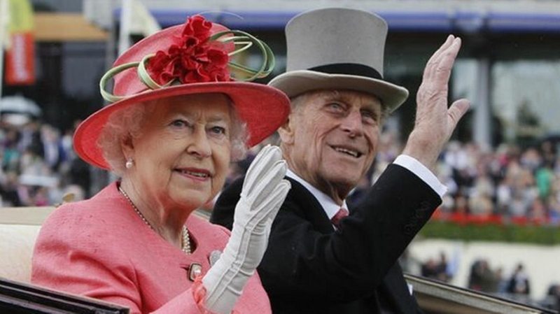 İngiltere`yi sarsan iddia: Prens Philip korona aşısından mı öldü?
