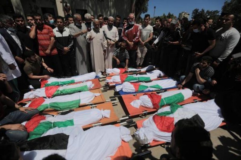 İsrail`in Gazze`ye düzenlediği saldırıda aynı aileden 10 kişi hayatını kaybetti