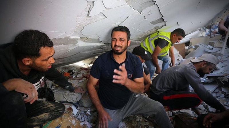 İsrail`in Gazze`ye düzenlediği saldırılarda hayatını kaybedenlerin sayısı 197`ye yükseldi