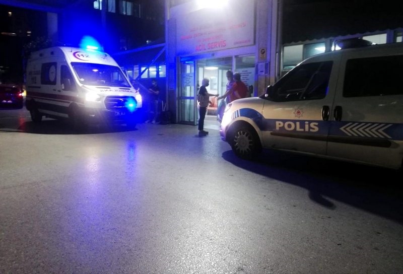 İzmir`de park kavgası: 1`i ağır, 2 yaralı