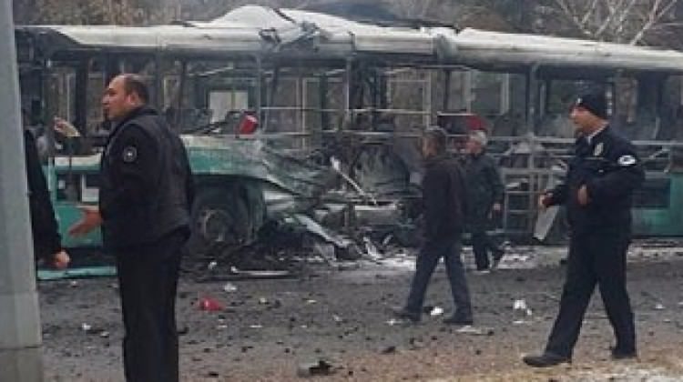 Kayseri'de halk otobüsüne bombalı saldırı!