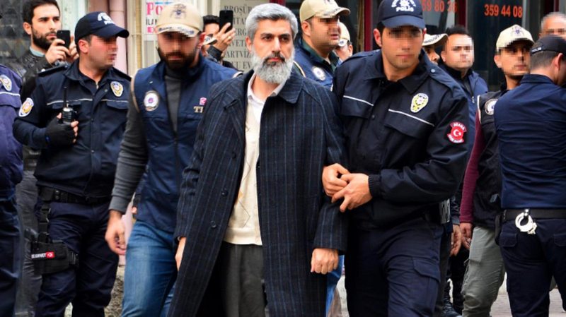 Kısıtlamayı ihlal ederek camide itikaf yapmakta ısrarcı olan Alparslan Kuytul serbest bırakıldı