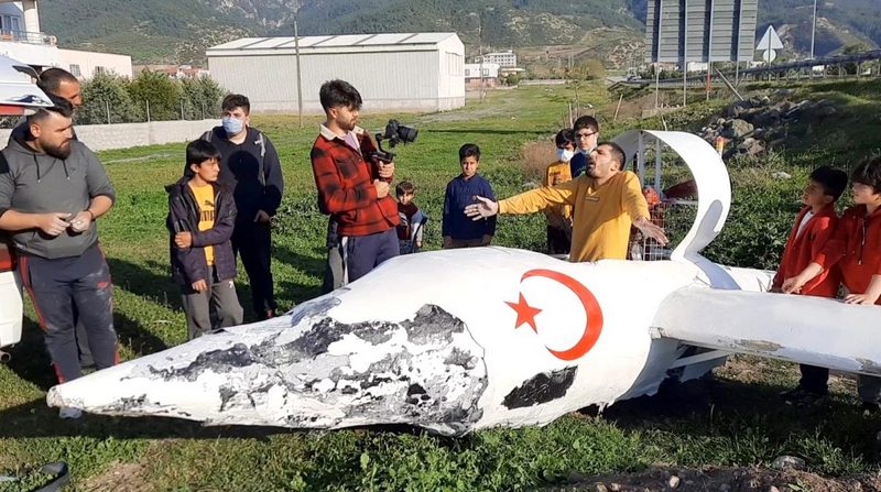 Osmaniye`de garip bir olay! Fenomen Sefa Kındır`ın yaptığı uçak yere çakıldı