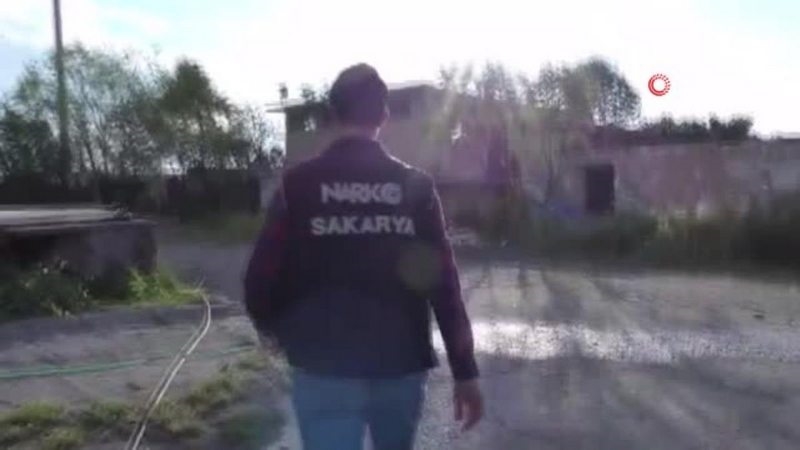 Sakarya`da uyuşturucu tacirlerine operasyon: 23 gözaltı