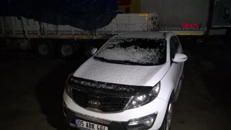 Tokat-Sivas kara yolunda ulaşıma kar engeli