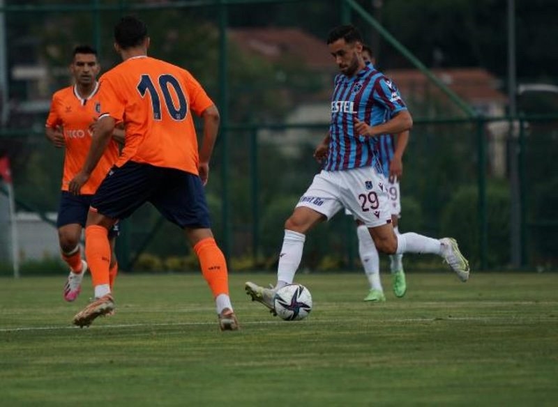 Trabzonspor-Medipol Başakşehir mücadelesinde gol sesi çıkmadı