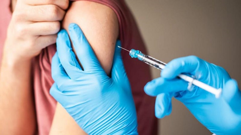 Uganda`da yüzlerce kişiye sahte koronavirüs aşısı yapıldı