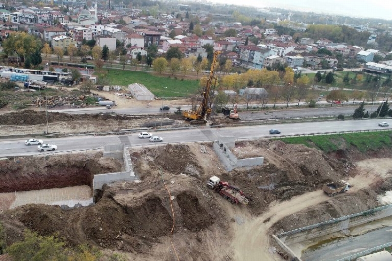 Kocaeli’yi geleceğe taşıyan yatırımlar sürüyor