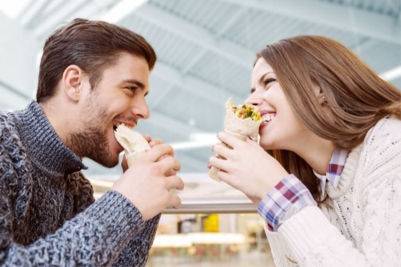 Hızlı yemek obezite riskini artırıyor