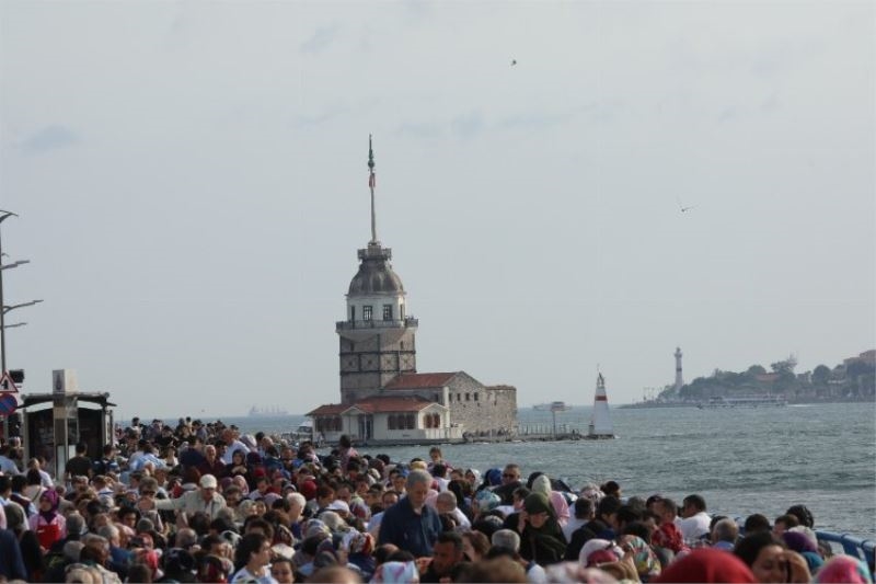 Boğazda 80 bin kişilik iftar