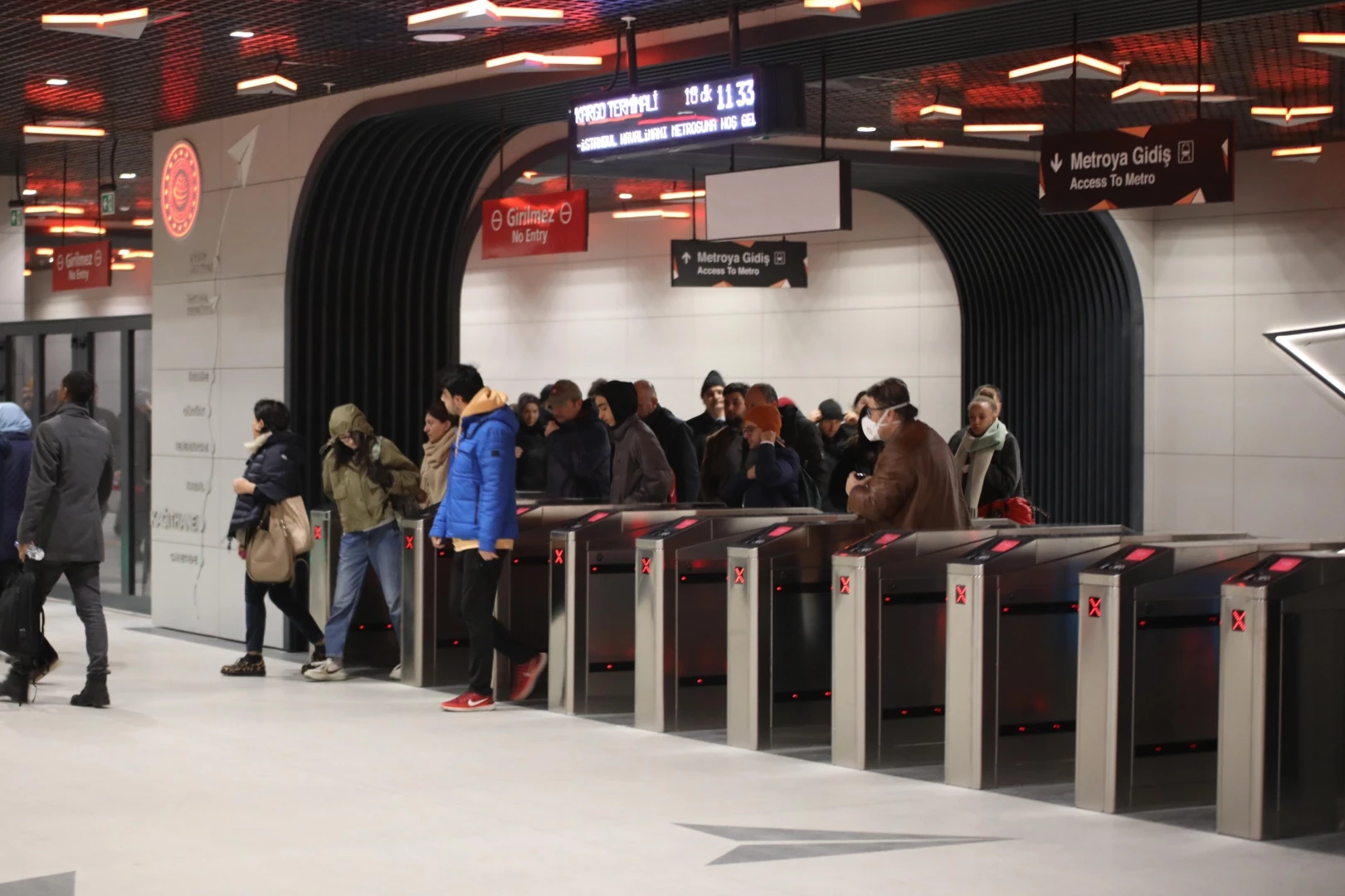 Gayrettepe-İstanbul Havalimanı metro hattı günlük yolcu rekorunu kırdı