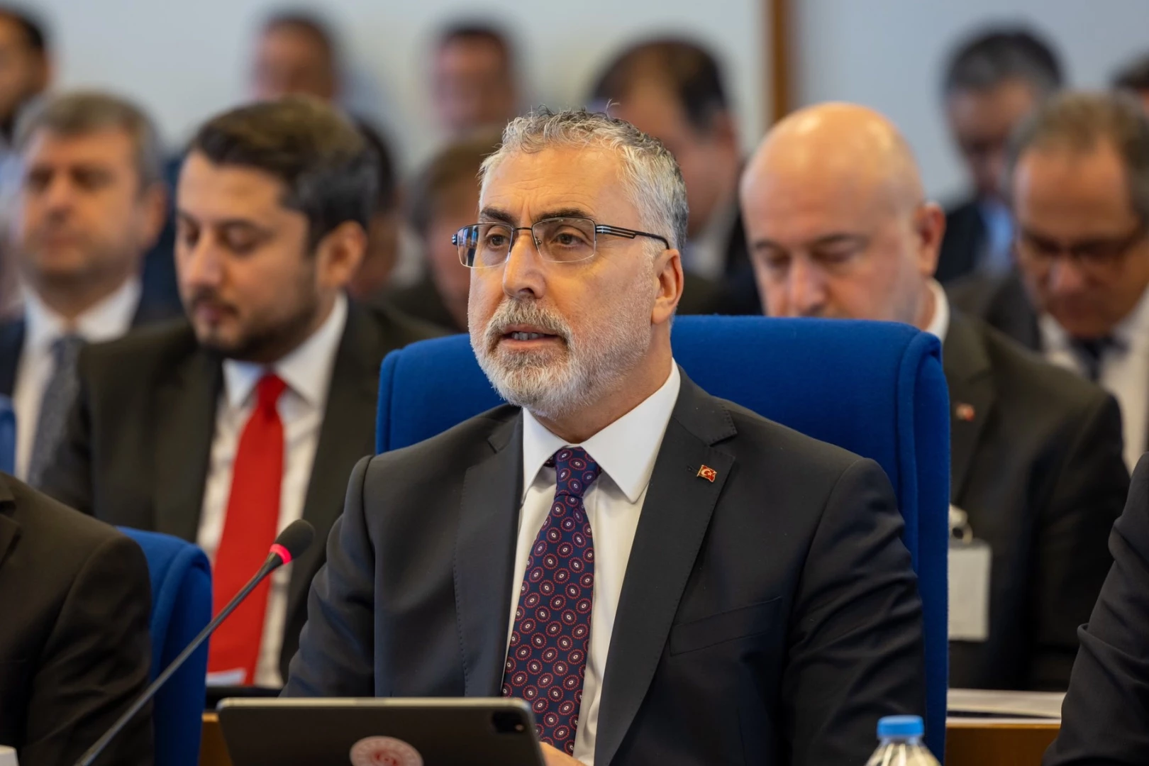 Bakan Işıkhan, büyük borçlu 5 belediyeyi açıkladı