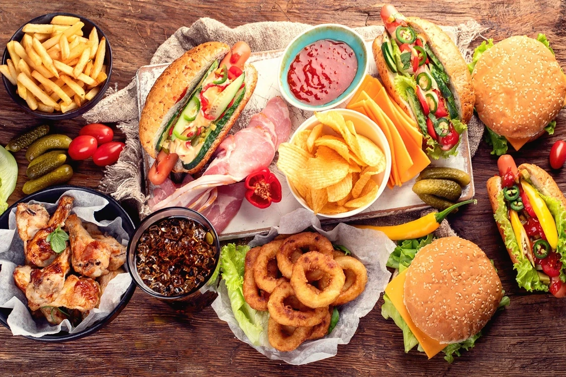 Fast food beslenme alışkanlığı depresyona sürüklüyor