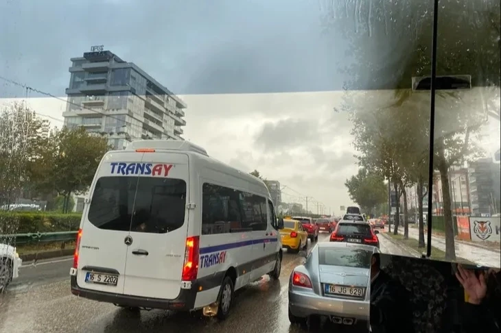 Bursa’da sağanak yağış hayatı olumsuz etkiledi