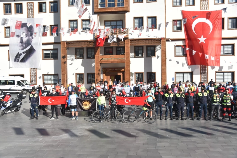 Cumhuriyetin 102. Yılında 102 Km Bisiklet Turu Düzenlendi