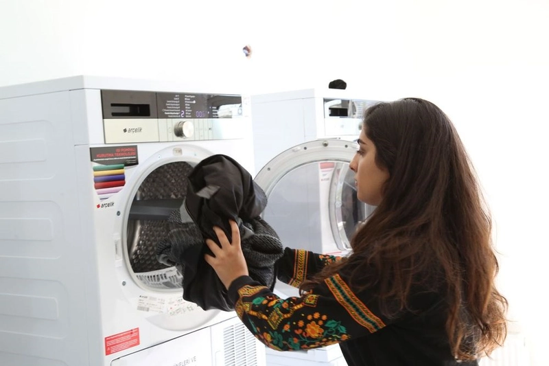 ONLARIN GELECEĞİ İÇİN HER ŞEYE DEĞER