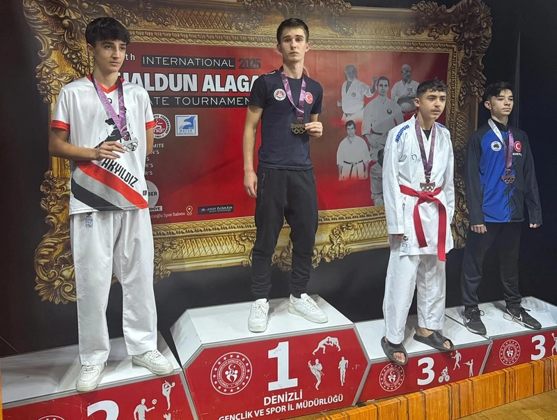 Kemer Belediyesi Karate Takımı Turnuvada 9 Madalya Kazandı