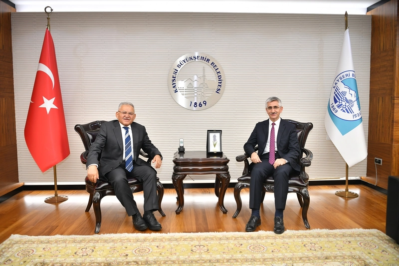 Milli Eğitim Bakan Yardımcısı Yılmaz, Büyükşehir Belediye Başkanı Büyükkılıç