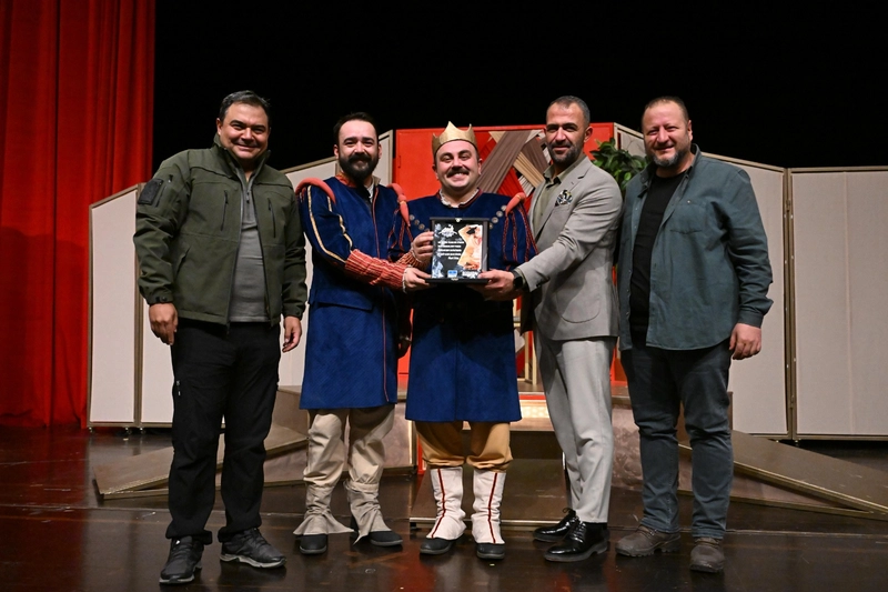 Kırşehir Belediyesi 3. Tiyatro Festivali Büyük İlgi Görüyor