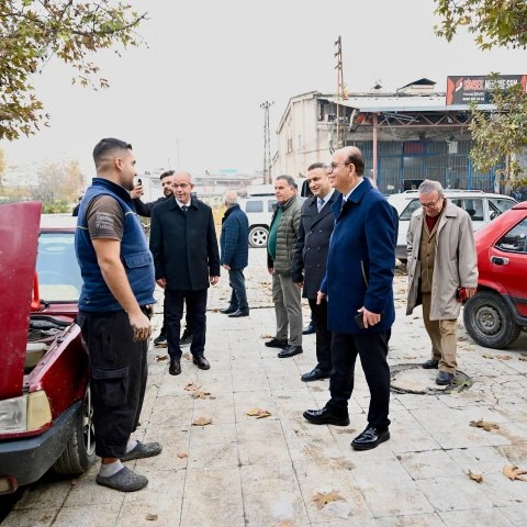 Yeşilyurt Belediye Başkanı Geçit, ÖZSAN Sanayi Sitesi Esnafını Ziyaret Etti