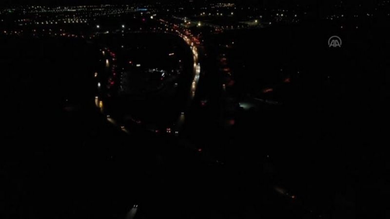 (DRONE) Kara yollarında Kurban Bayramı tatili dönüşü yoğunluk yaşanıyor