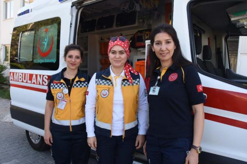 112 ambulansında görevli annelerin korkusu; çocuklarına virüs bulaştırmak