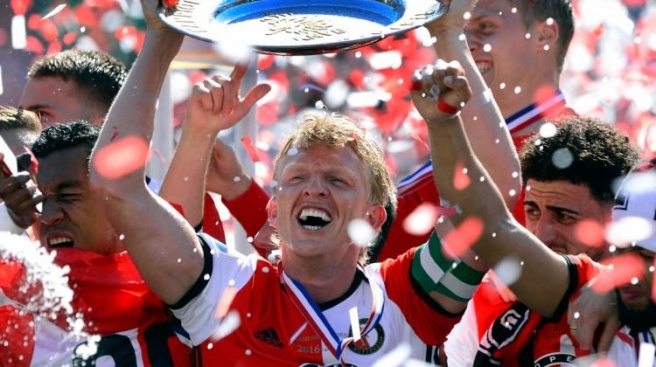 18 yıllık özleme son veren Kuyt`tan flaş karar!