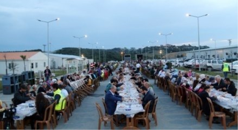 3. Havalimanı çalışanları ve köylüler iftarda buluştu