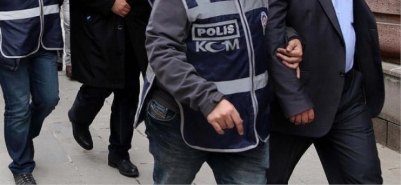 7 akademisyen FETÖ'den tutuklandı