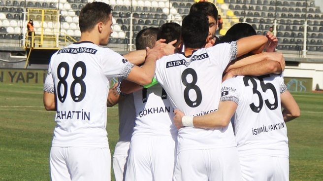 7 gollü maçta gülen taraf Manisaspor!