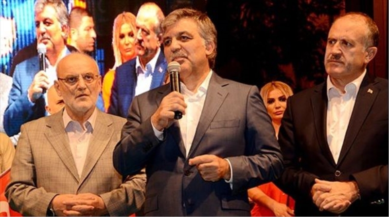 Abdullah Gül Beykoz?da ?Demokrasi Nöbeti?ne katıldı