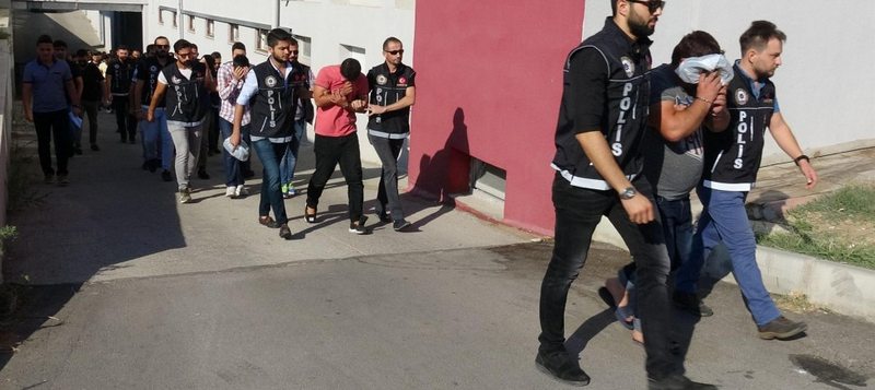 Adana`da `torbacı` operasyonu: 38 gözaltı