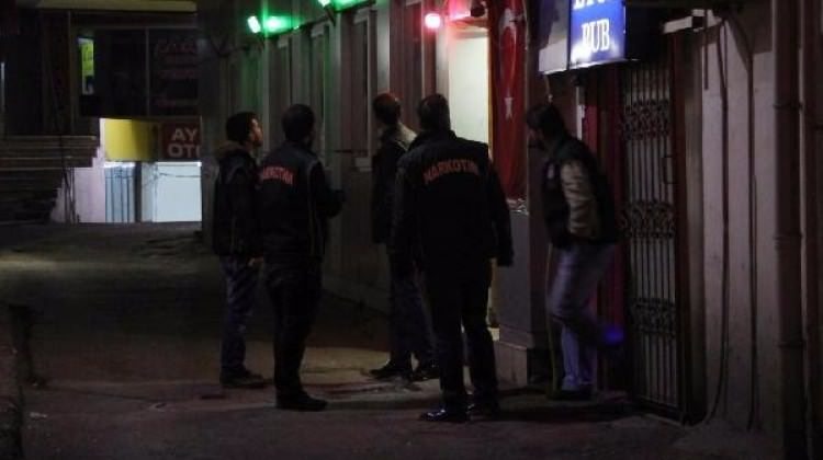 Adanada bar ve gece kulüplerine asayiş uygulaması