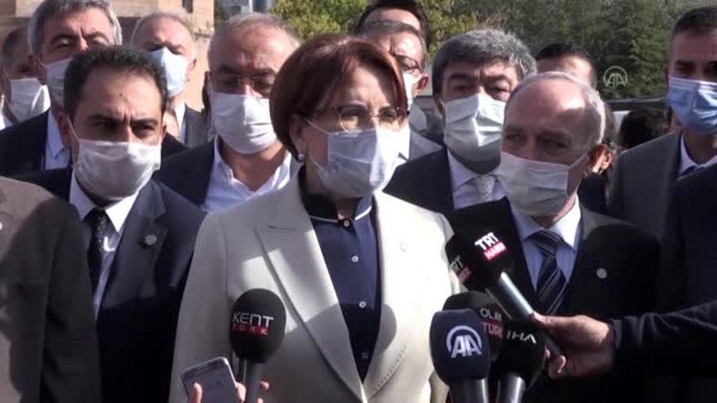 Akşener: (Ümit Özdağ`ın açıklamaları) Dertlerimizi yüz yüze konuşmanın faydalı olacağını düşünmüşümdür