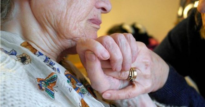 Alzheimer bunu yapanlara bir adım uzak