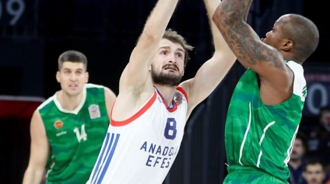 Anadolu Efes`ten Yeşilgiresun`a geçit yok