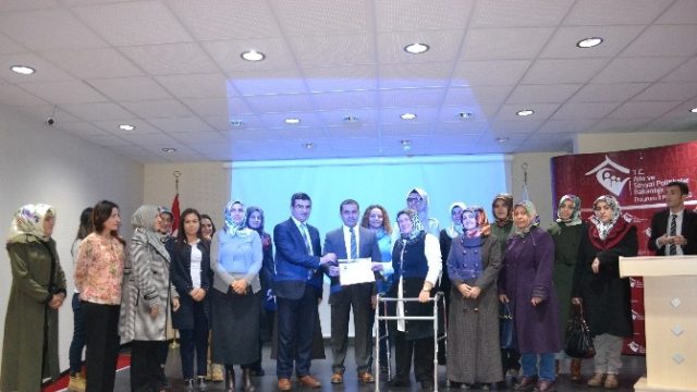 Atatürk Üniversitesi Sağlık Bilimleri Fakültesi Öğretim Üyesi Doç. Dr. Tüfekci`ye Teşekkür Belgesi