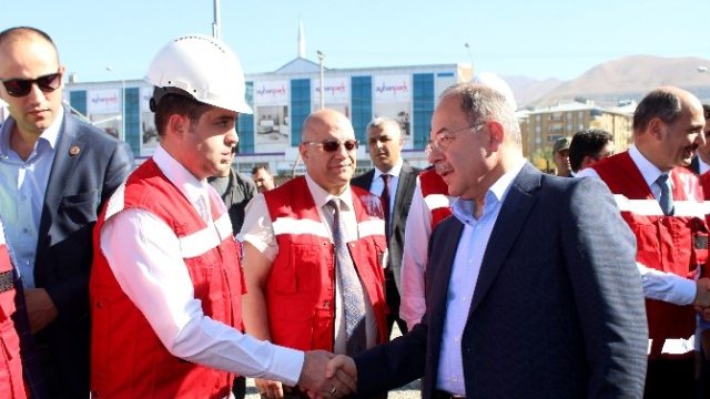 Bakan Akdağ, Sağlık Kampüsü İnşaatında İncelemede Bulundu