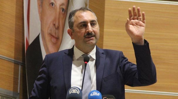 Bakan Gül`den firari FETÖ`cü Adil Öksüz ile ilgili açıklama