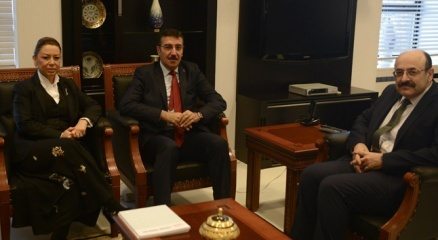 Bakan Tüfenkci, YÖK Başkanı Saraç?la görüştü