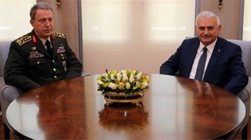 Başbakan Yıldırım Orgeneral Akar ile görüştü
